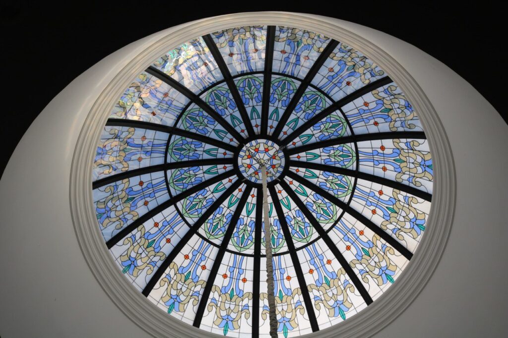 گنبدهای شیشه‌ ای | چالش‌ها و نوآوری‌ها